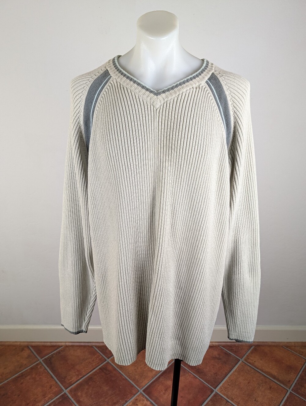 Tommy Hilfiger Red Label Y2K Ribbed Sweater with Gray Trim - Picture 3 of 10